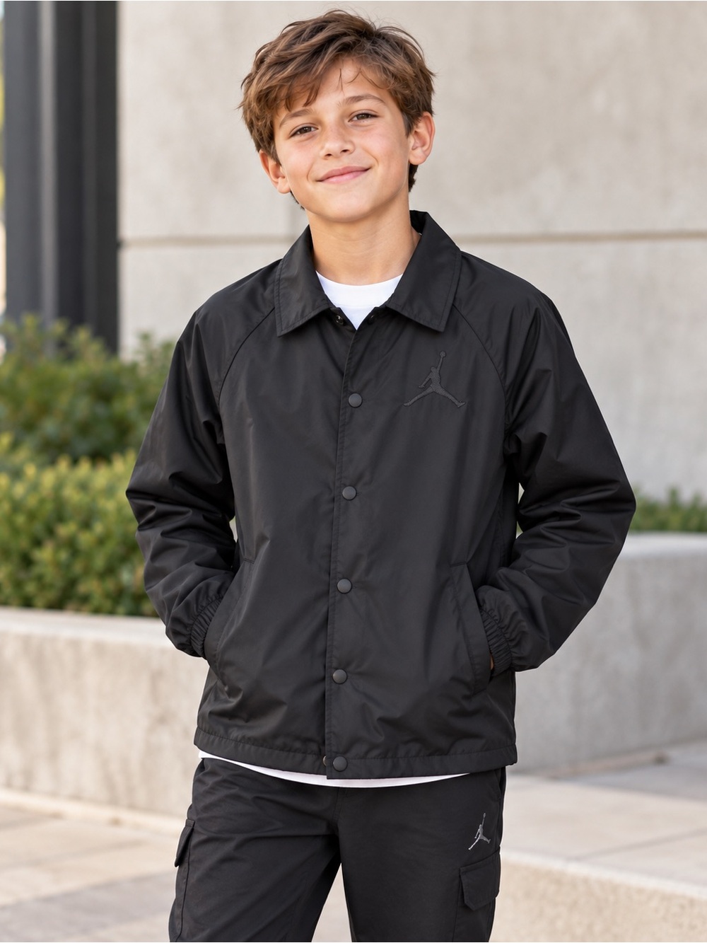 NWOT Jordan Boys M Black Windbreaker Coach Jacket Never Worn